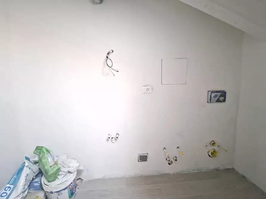 Immagine 41 di Villetta a schiera in vendita  a Carrara