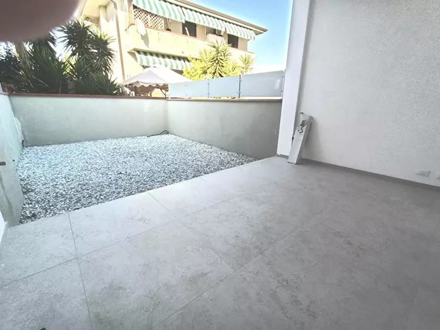 Immagine 6 di Villetta a schiera in vendita  a Carrara