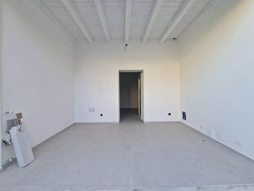 Immagine 11 di Villetta a schiera in vendita  a Carrara