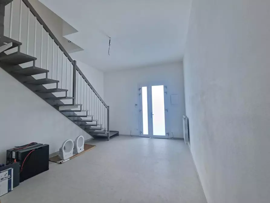 Immagine 12 di Villetta a schiera in vendita  a Carrara