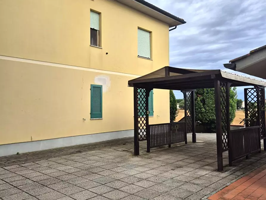 Immagine 30 di Casa bifamiliare in vendita  a Fucecchio