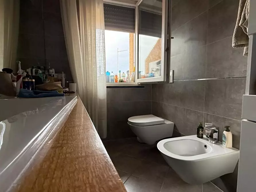 Immagine 12 di Appartamento in vendita  a Viareggio