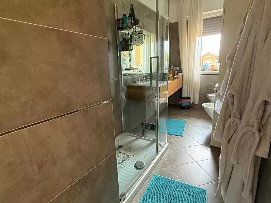 Immagine 15 di Appartamento in vendita  a Viareggio