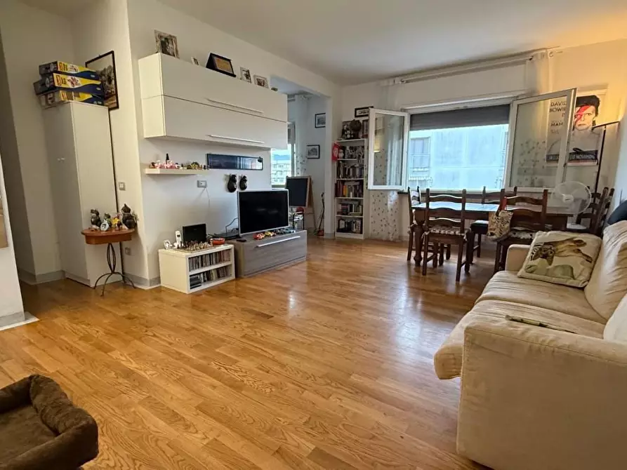 Immagine 5 di Appartamento in vendita  a Viareggio