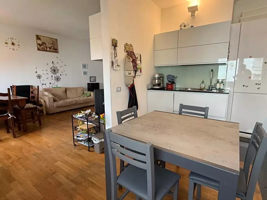 Immagine 3 di Appartamento in vendita  a Viareggio