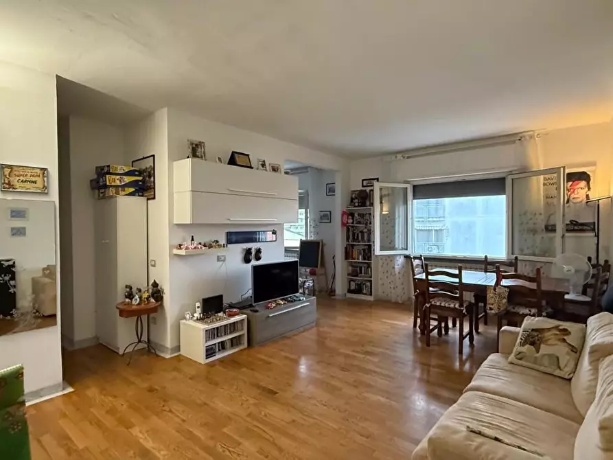 Immagine 7 di Appartamento in vendita  a Viareggio