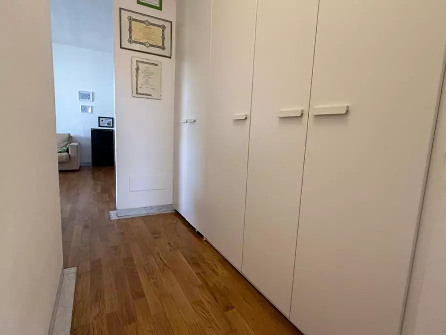 Immagine 16 di Appartamento in vendita  a Viareggio