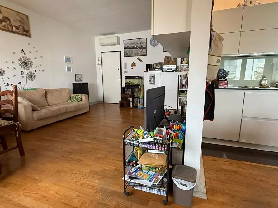 Immagine 2 di Appartamento in vendita  a Viareggio