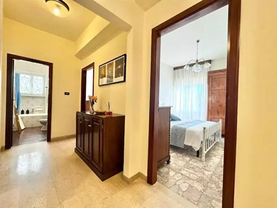 Immagine 6 di Appartamento in vendita  a Camaiore