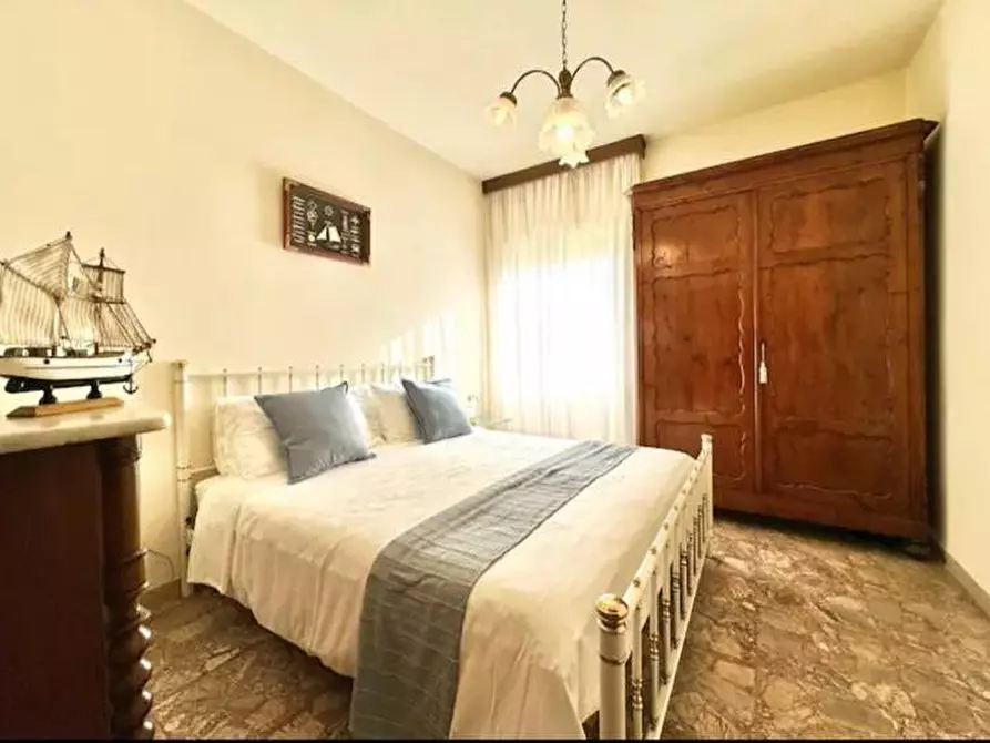 Immagine 7 di Appartamento in vendita  a Camaiore