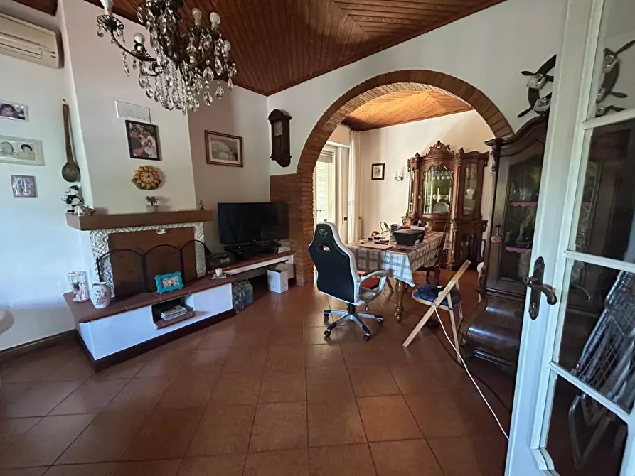 Immagine 10 di Villa in vendita  a Camaiore