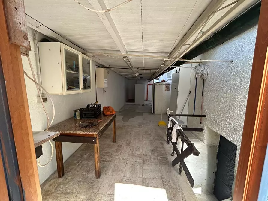 Immagine 8 di Villa in vendita  a Camaiore