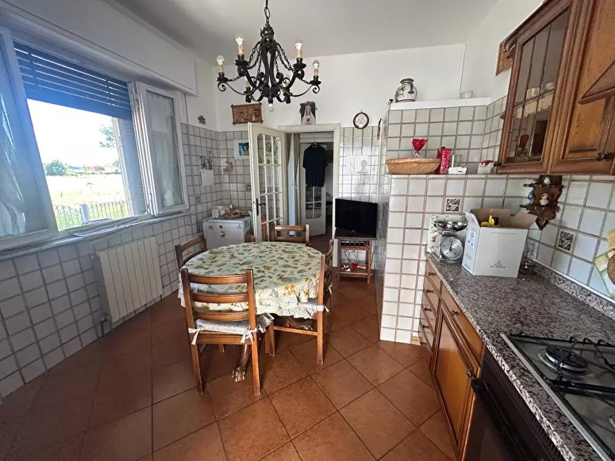 Immagine 13 di Villa in vendita  a Camaiore