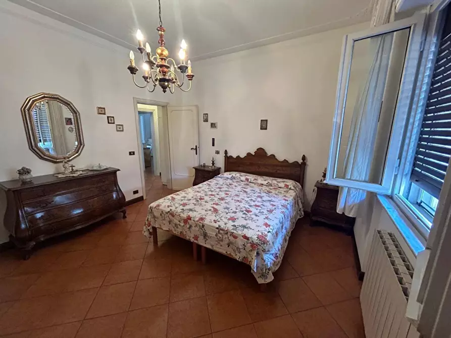 Immagine 15 di Villa in vendita  a Camaiore