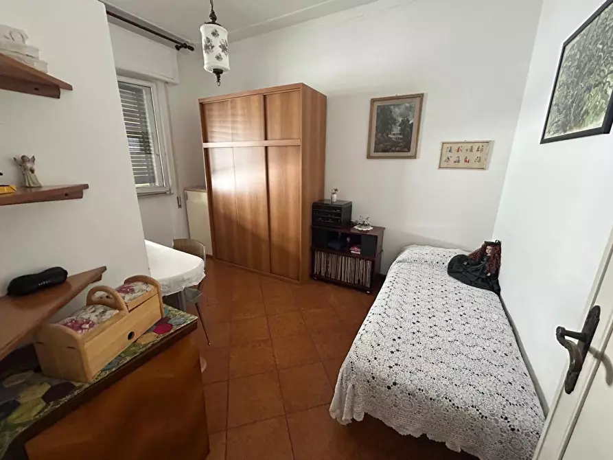 Immagine 17 di Villa in vendita  a Camaiore