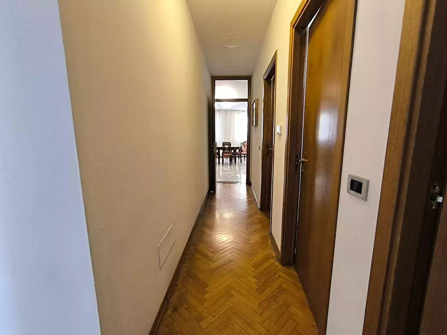 Immagine 39 di Appartamento in vendita  a Pisa