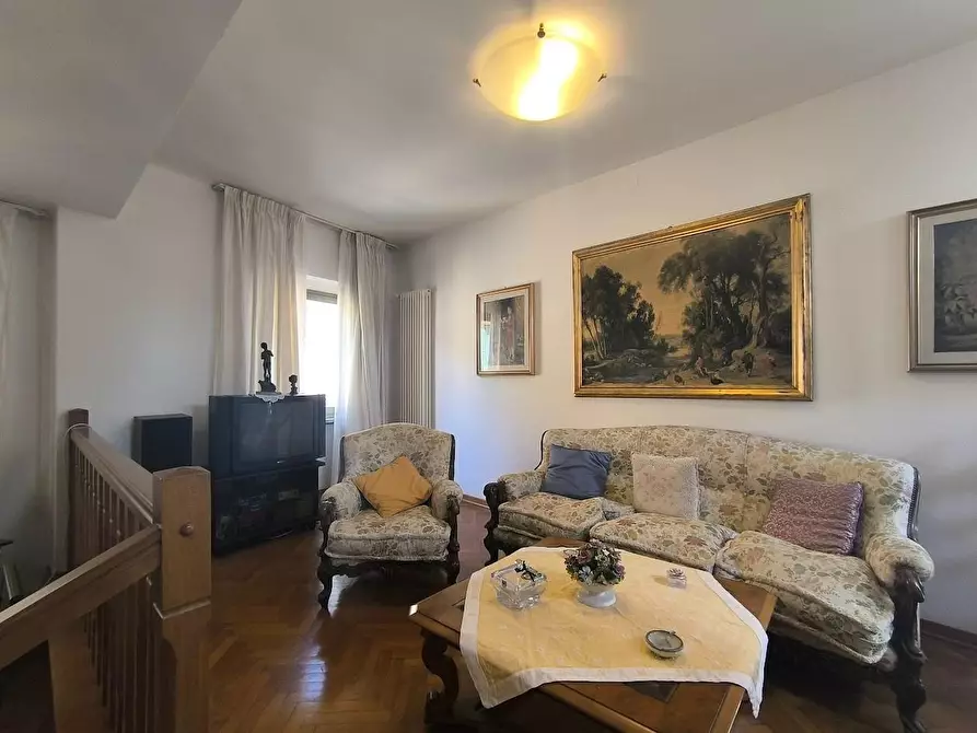 Immagine 11 di Appartamento in vendita  a Pisa