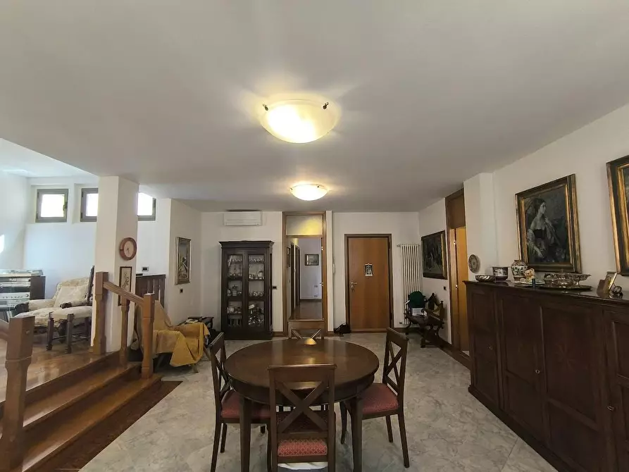 Immagine 16 di Appartamento in vendita  a Pisa