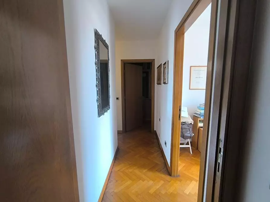 Immagine 53 di Appartamento in vendita  a Pisa