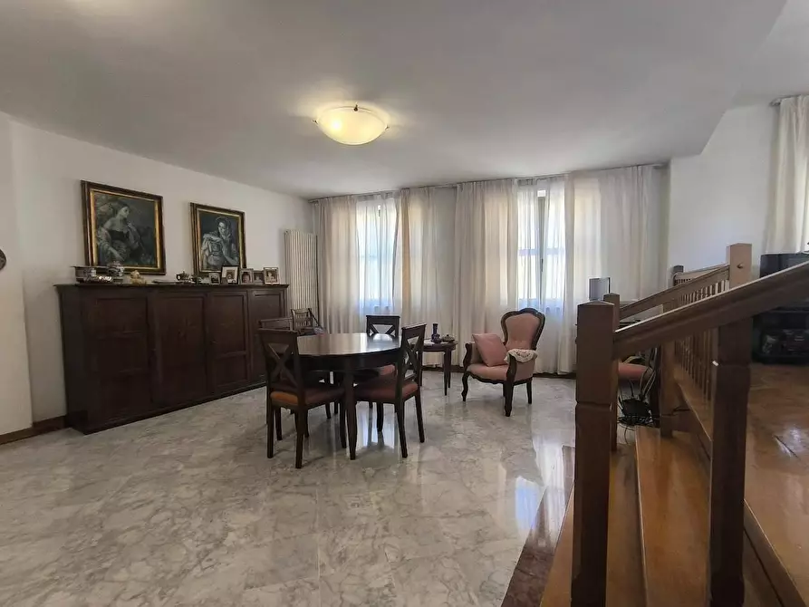 Immagine 9 di Appartamento in vendita  a Pisa