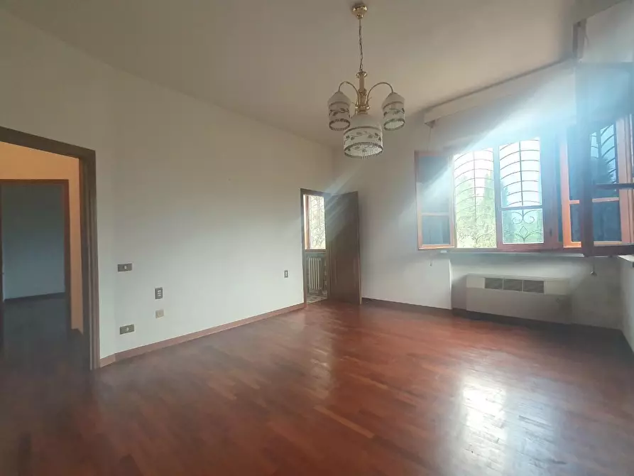 Immagine 38 di Villa in vendita  a Santa Maria A Monte