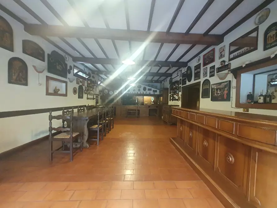 Immagine 57 di Villa in vendita  a Santa Maria A Monte