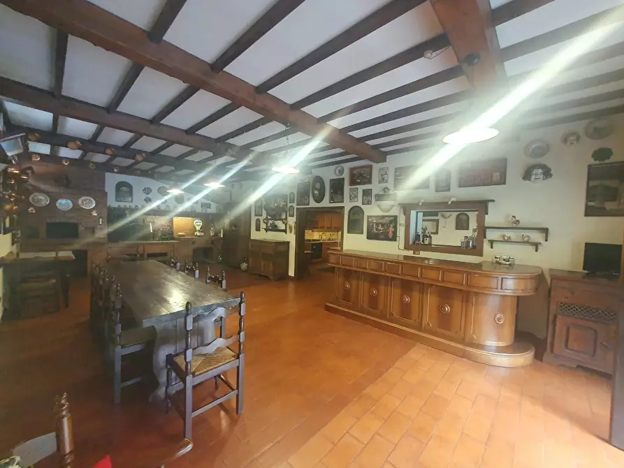 Immagine 60 di Villa in vendita  a Santa Maria A Monte