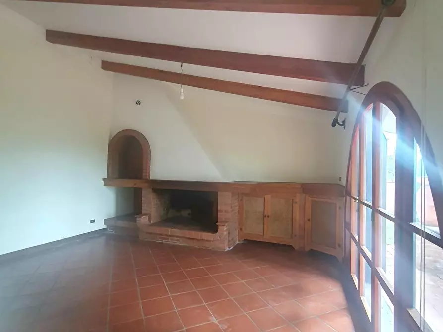 Immagine 13 di Villa in vendita  a Santa Maria A Monte