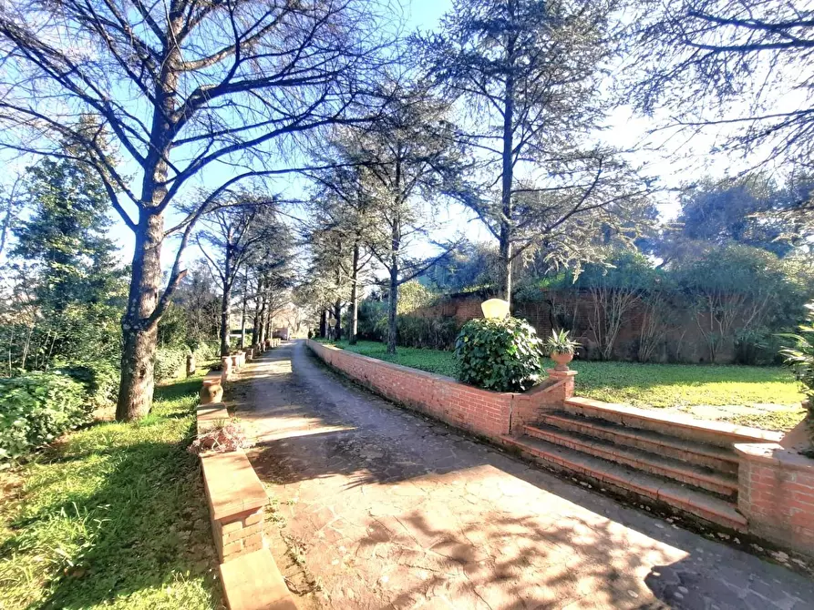 Immagine 83 di Villa in vendita  a Santa Maria A Monte