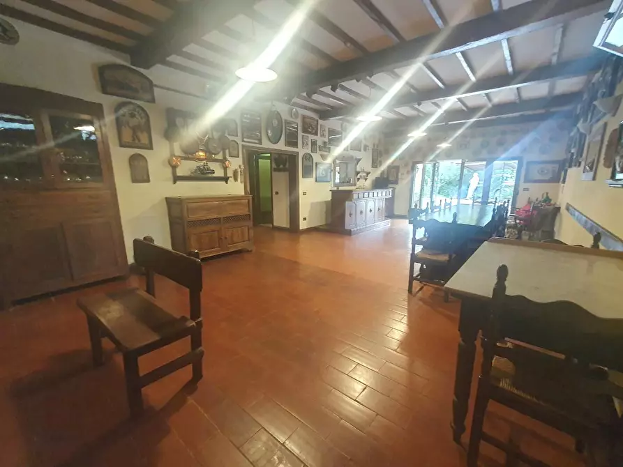 Immagine 65 di Villa in vendita  a Santa Maria A Monte