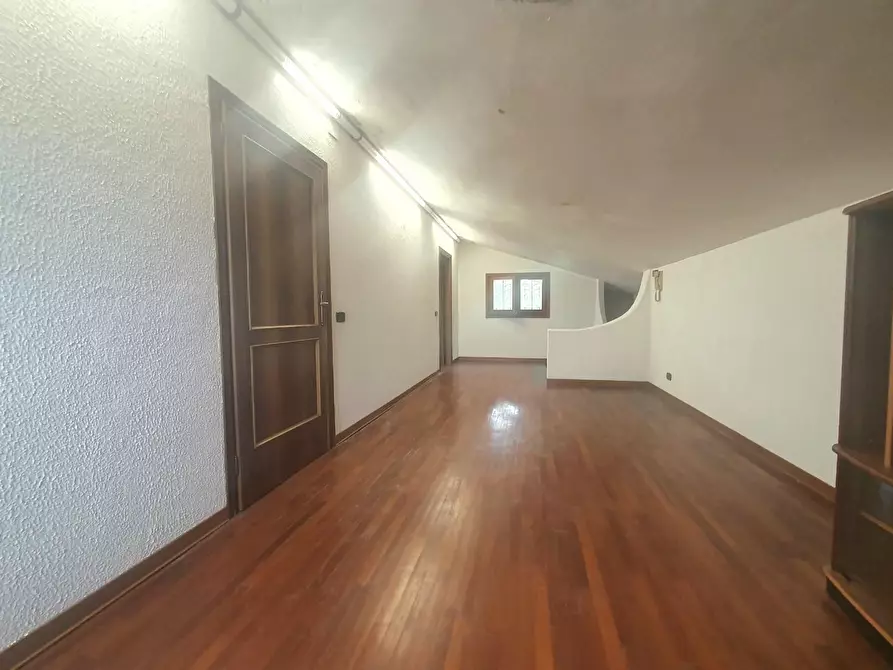 Immagine 48 di Villa in vendita  a Santa Maria A Monte