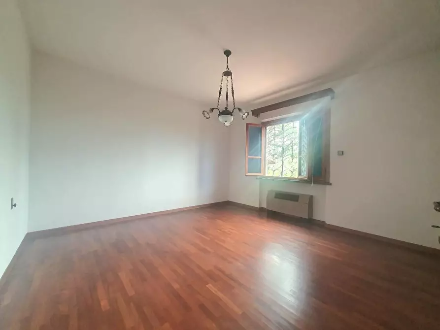 Immagine 34 di Villa in vendita  a Santa Maria A Monte