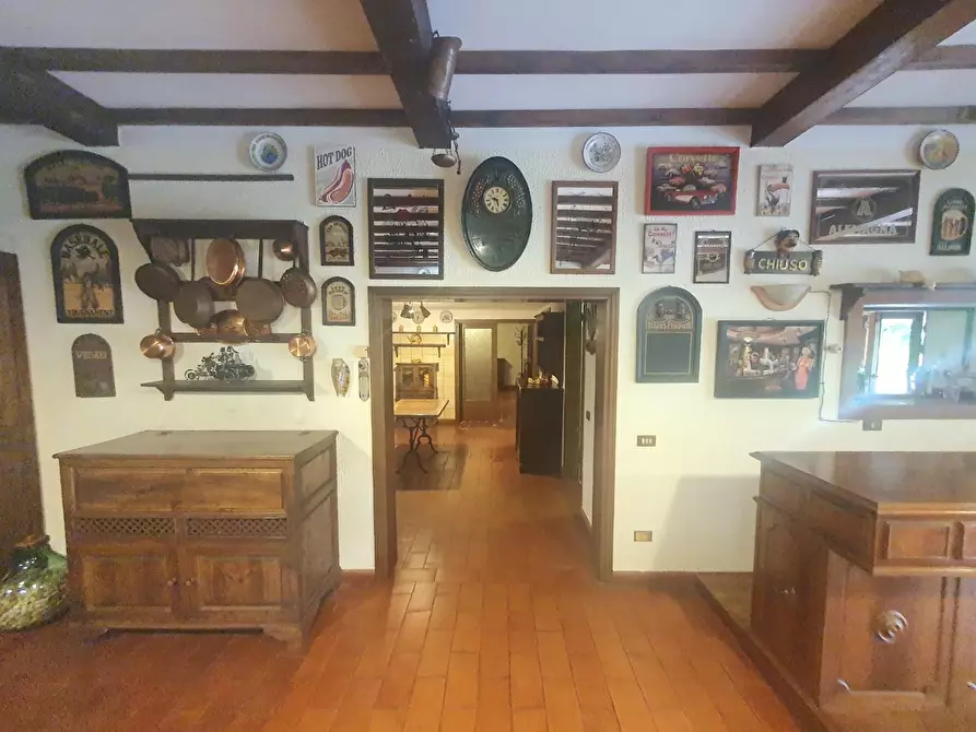 Immagine 68 di Villa in vendita  a Santa Maria A Monte