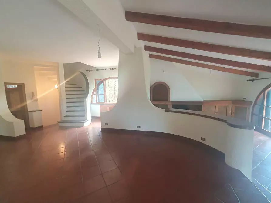 Immagine 23 di Villa in vendita  a Santa Maria A Monte