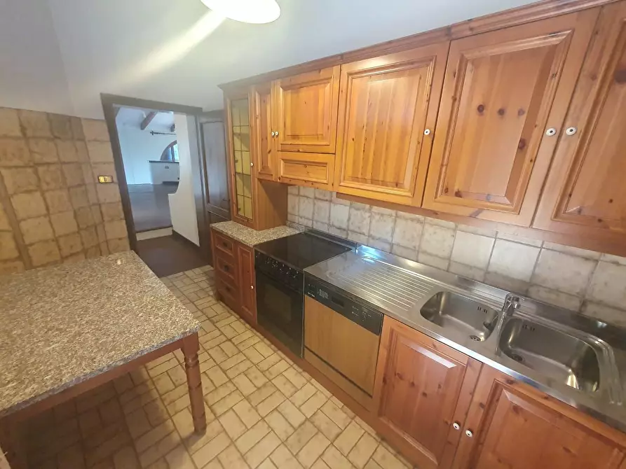 Immagine 27 di Villa in vendita  a Santa Maria A Monte