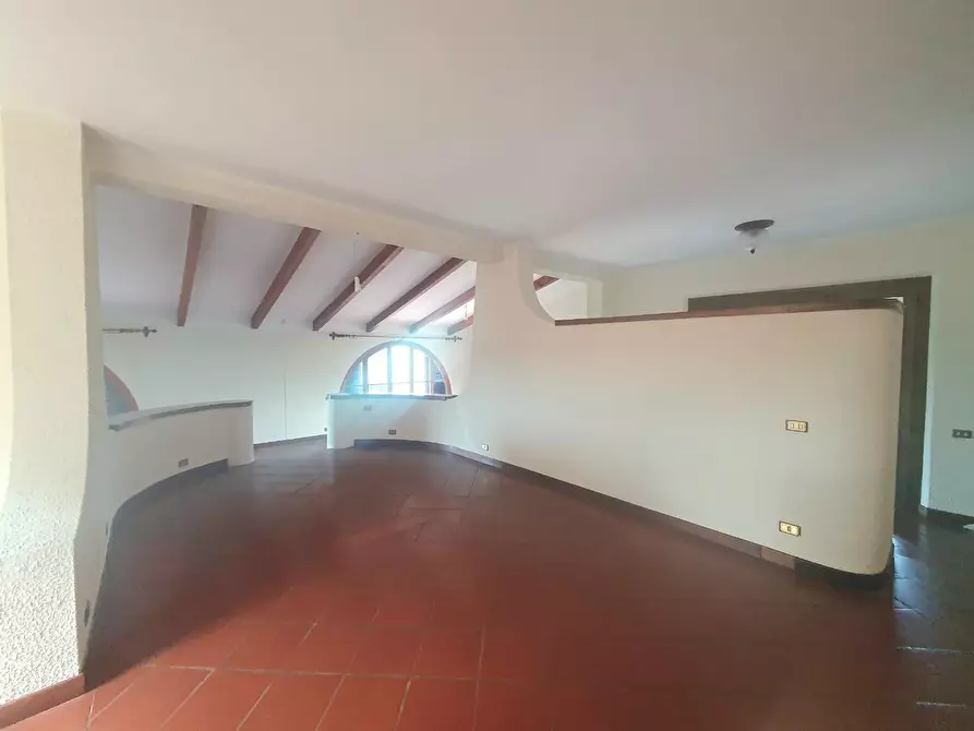 Immagine 22 di Villa in vendita  a Santa Maria A Monte