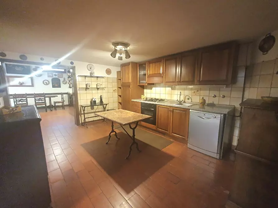 Immagine 54 di Villa in vendita  a Santa Maria A Monte