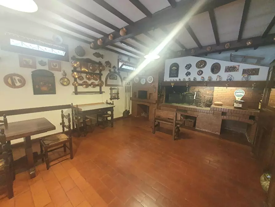 Immagine 64 di Villa in vendita  a Santa Maria A Monte