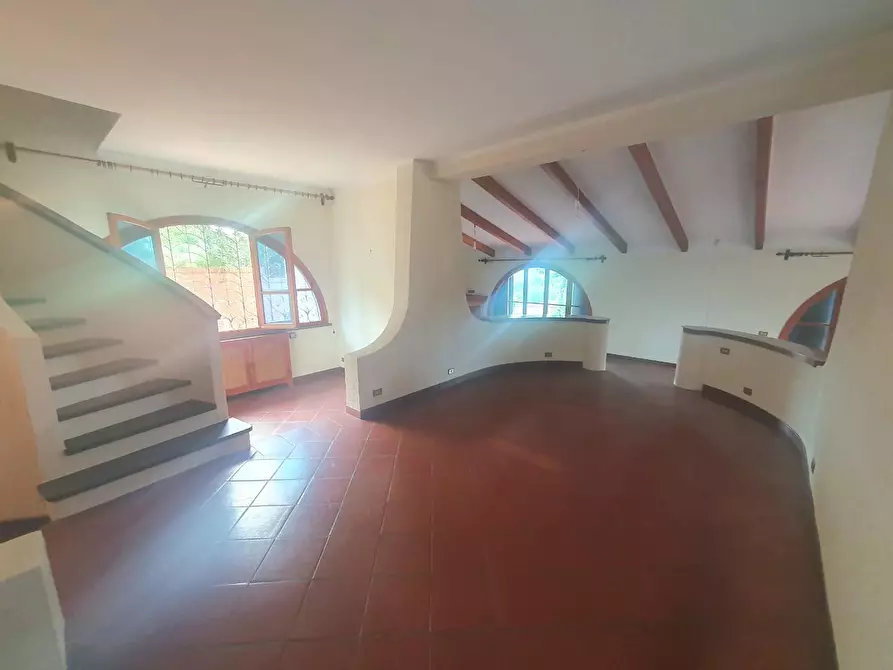 Immagine 21 di Villa in vendita  a Santa Maria A Monte