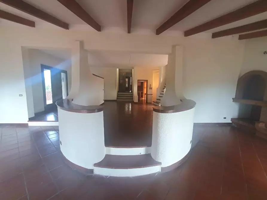 Immagine 11 di Villa in vendita  a Santa Maria A Monte