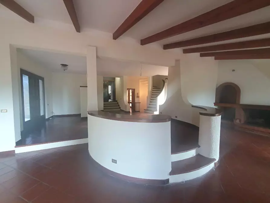 Immagine 10 di Villa in vendita  a Santa Maria A Monte