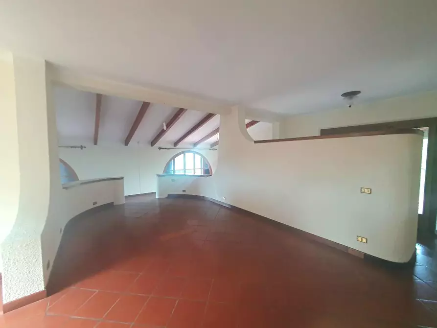 Immagine 31 di Villa in vendita  a Santa Maria A Monte