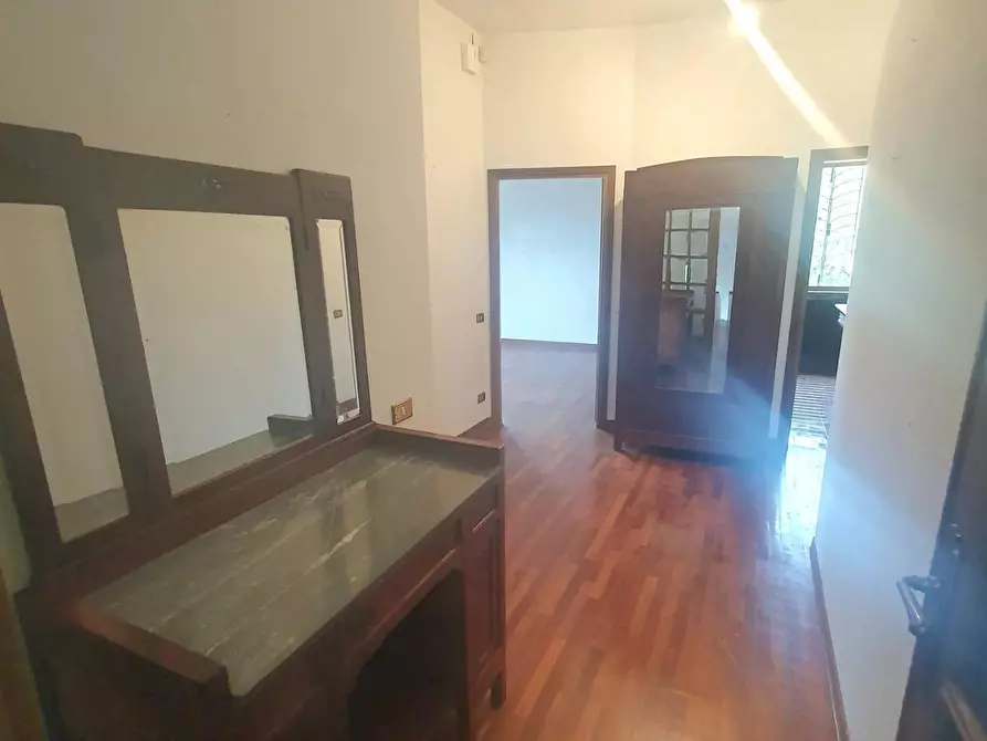 Immagine 33 di Villa in vendita  a Santa Maria A Monte
