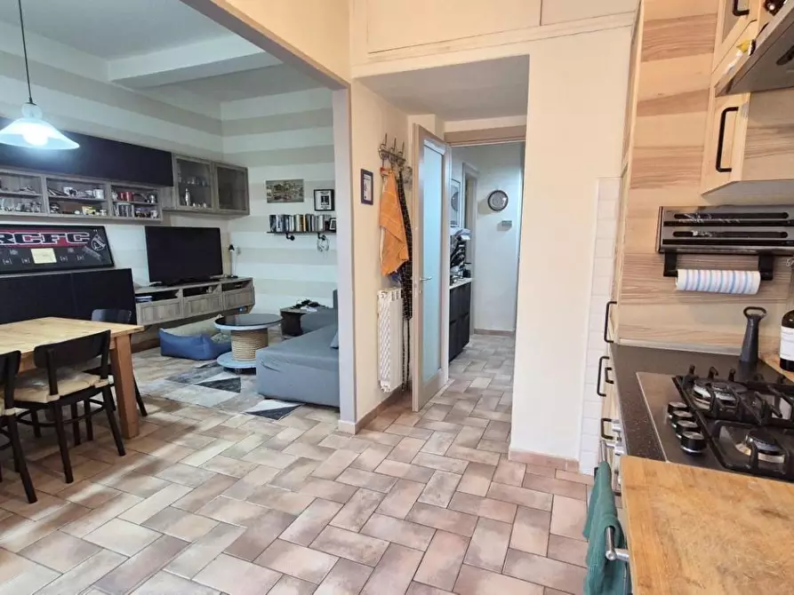 Immagine 52 di Appartamento in vendita  a Viareggio