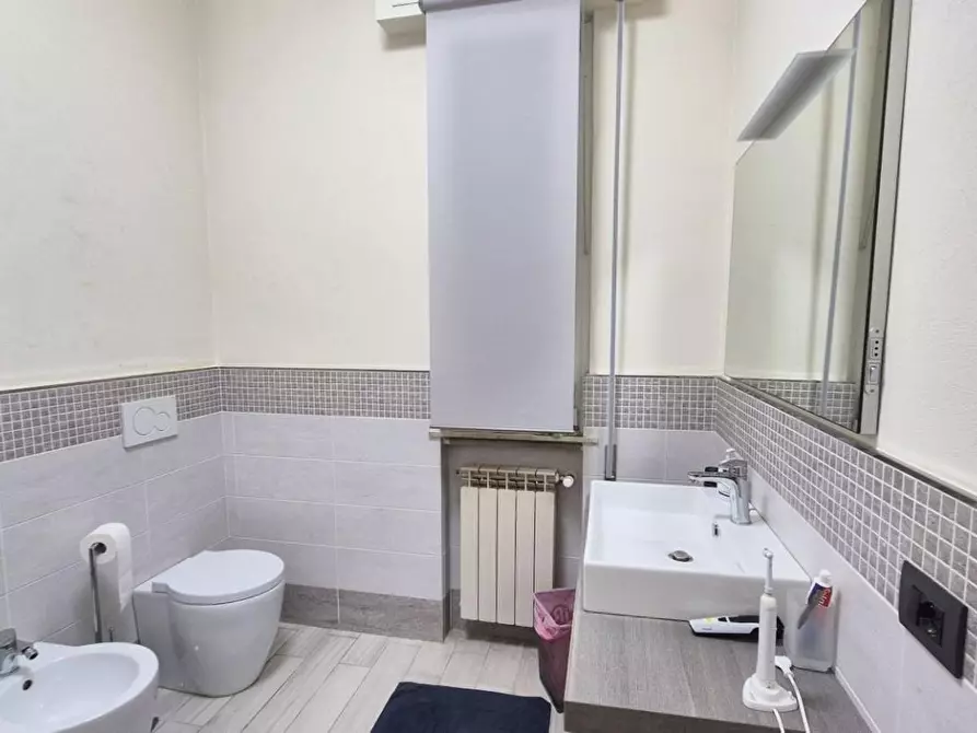 Immagine 10 di Appartamento in vendita  a Viareggio