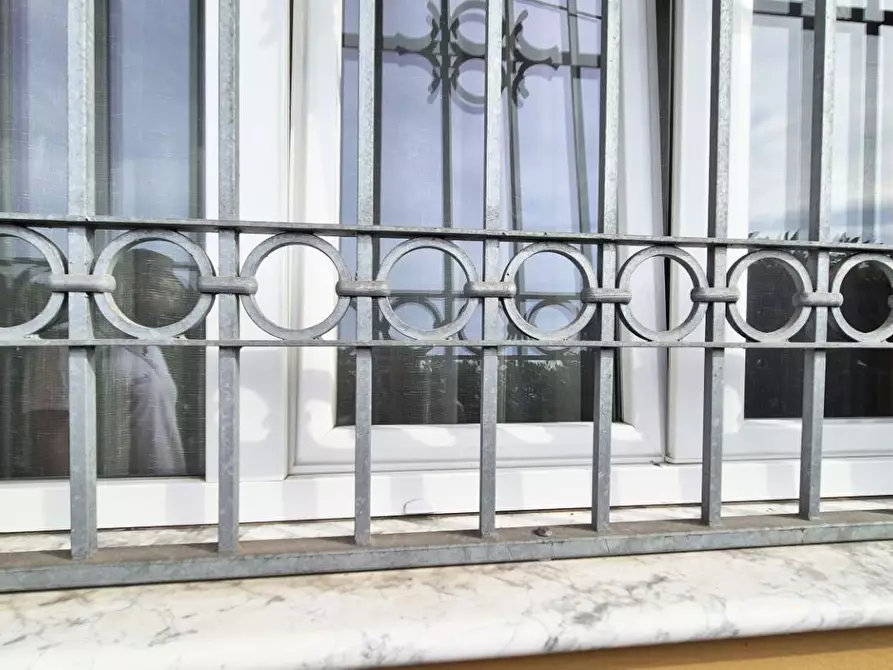 Immagine 82 di Appartamento in vendita  a Viareggio