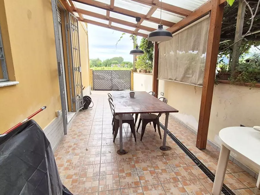 Immagine 73 di Appartamento in vendita  a Viareggio