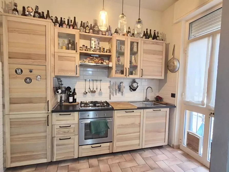 Immagine 50 di Appartamento in vendita  a Viareggio