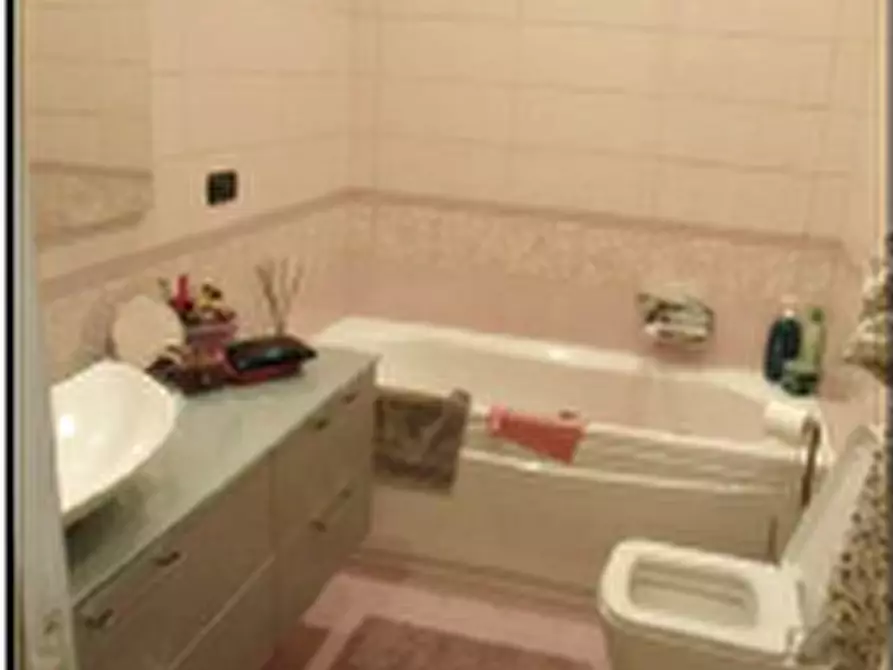 Immagine 12 di Appartamento in vendita  a Torino