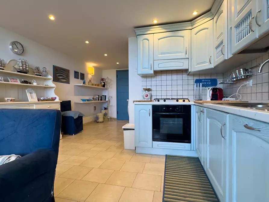 Immagine 25 di Appartamento in vendita  a Pisa